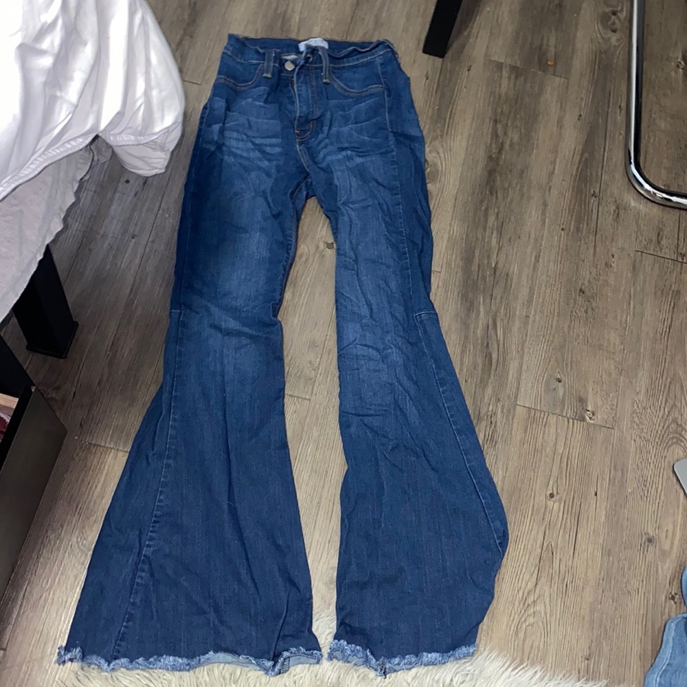 Boutique high waisted bell bottom jeans